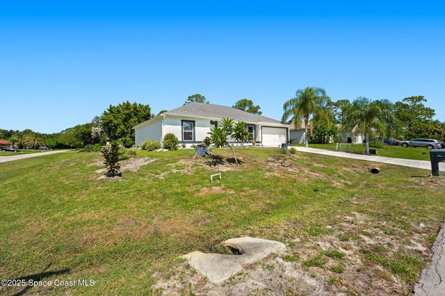 398 Taunton Road SW, Palm Bay, FL 32908