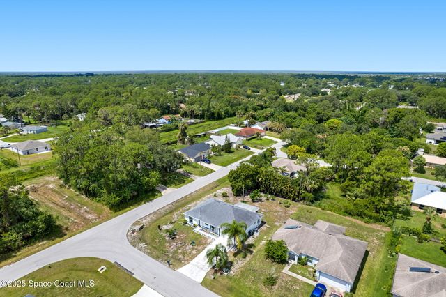 398 Taunton Road SW, Palm Bay, FL 32908