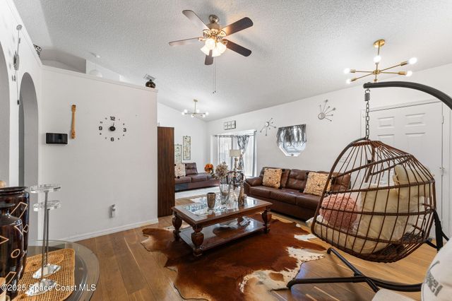 398 Taunton Road SW, Palm Bay, FL 32908