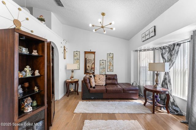 398 Taunton Road SW, Palm Bay, FL 32908