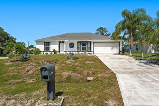 398 Taunton Road SW, Palm Bay, FL 32908