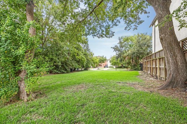 5357 Lampasas St, Houston, TX 77056