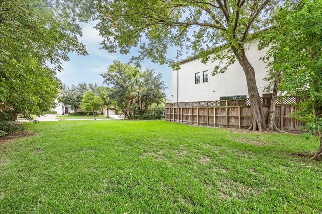 5357 Lampasas St, Houston, TX 77056