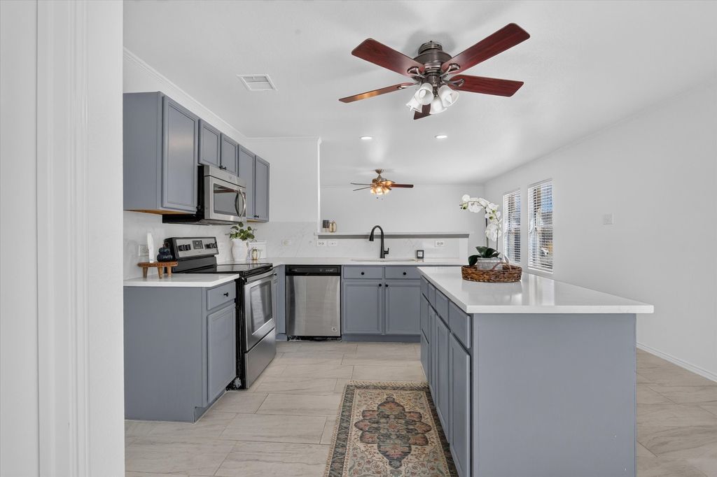 12933 Azure Heights Place, Rhome, TX 76078 — exterior