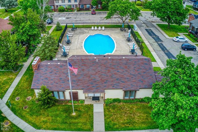39464 Heatherheath Drive, Clinton Township, MI 48038