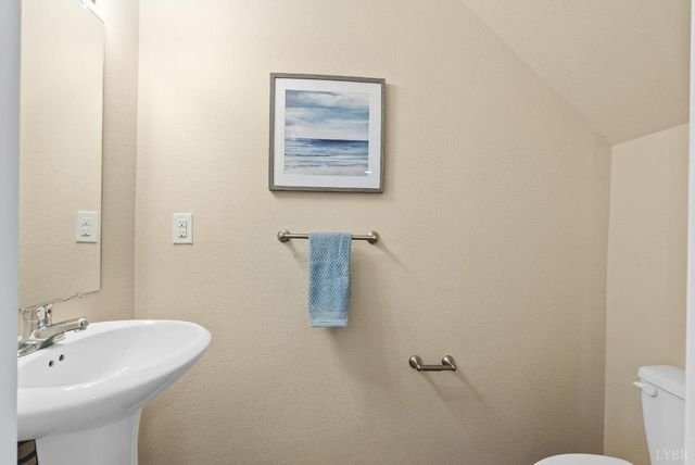 1600 Wards Ferry Road 504, Lynchburg, VA 24502