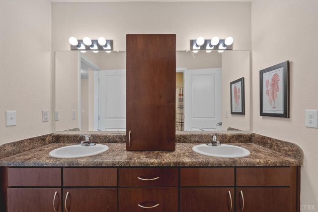 1600 Wards Ferry Road 504, Lynchburg, VA 24502