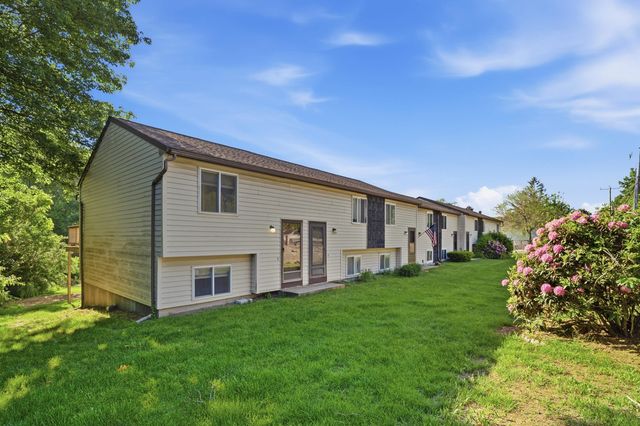 897 Mammoth Rd Apt 8, Manchester, NH 03104