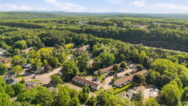 897 Mammoth Rd Apt 8, Manchester, NH 03104