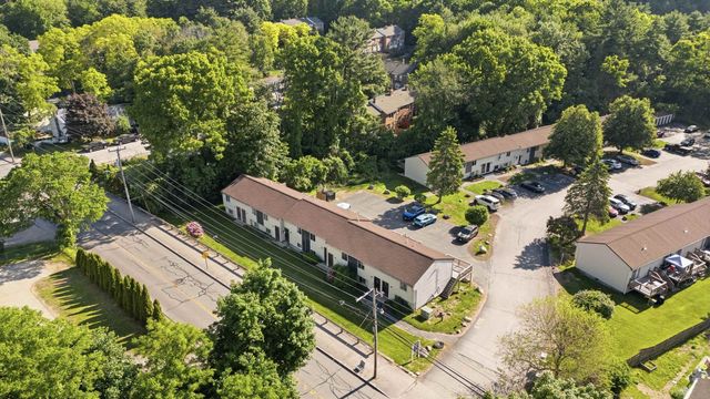 897 Mammoth Rd Apt 8, Manchester, NH 03104