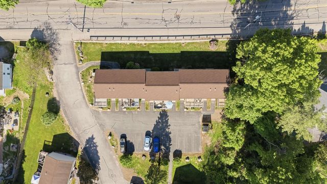 897 Mammoth Rd Apt 8, Manchester, NH 03104