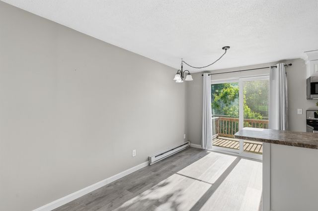 897 Mammoth Rd Apt 8, Manchester, NH 03104