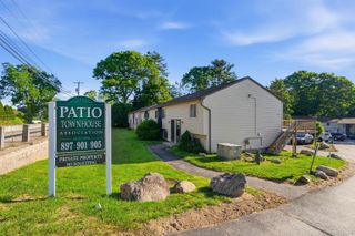 897 Mammoth Rd Apt 8, Manchester, NH 03104