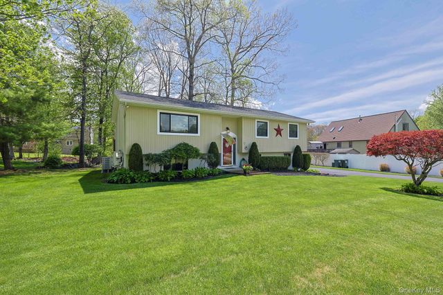 17 Red Oak Terrace, Newburgh, NY 12550