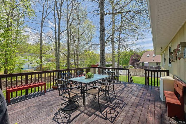 17 Red Oak Terrace, Newburgh, NY 12550