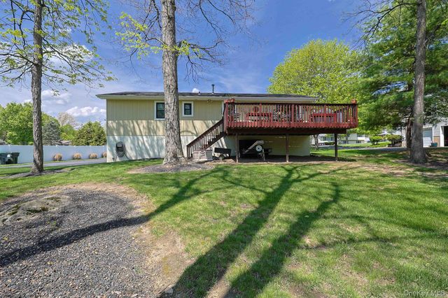 17 Red Oak Terrace, Newburgh, NY 12550