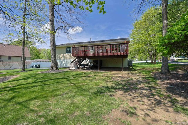 17 Red Oak Terrace, Newburgh, NY 12550