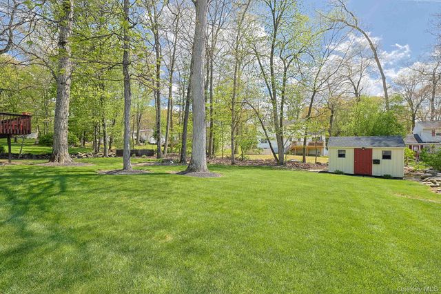 17 Red Oak Terrace, Newburgh, NY 12550