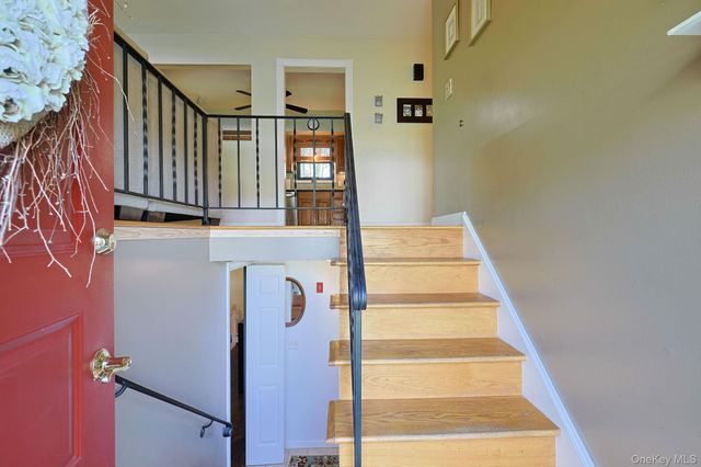17 Red Oak Terrace, Newburgh, NY 12550