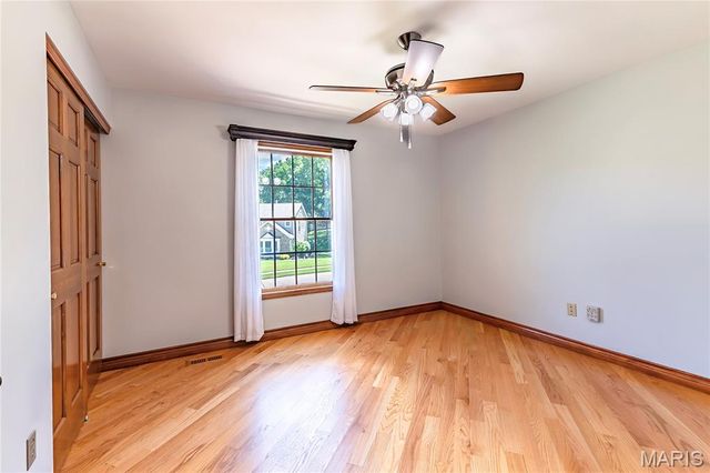 12823 Tammy Kay Drive, St Louis, MO 63128