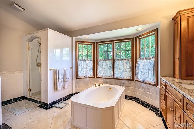 12823 Tammy Kay Drive, St Louis, MO 63128
