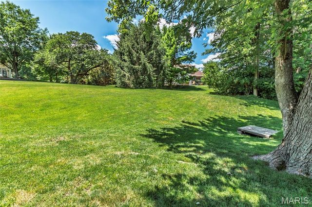 12823 Tammy Kay Drive, St Louis, MO 63128