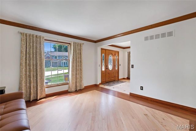 12823 Tammy Kay Drive, St Louis, MO 63128