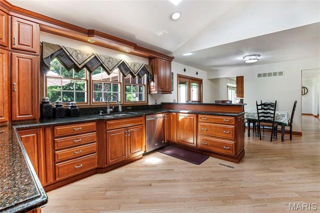 12823 Tammy Kay Drive, St Louis, MO 63128