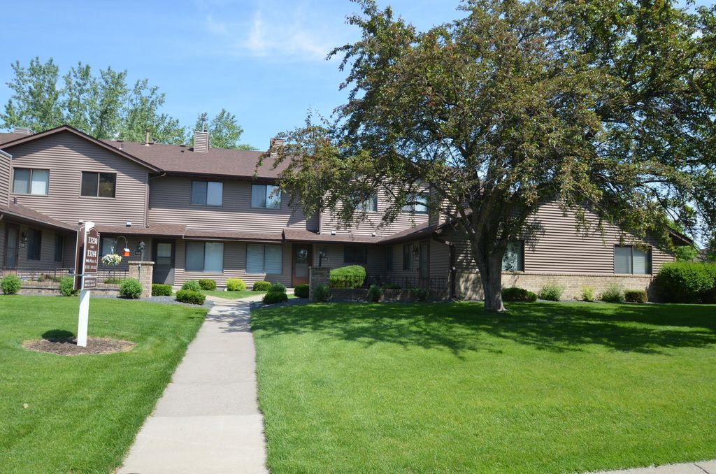13232 90th Place N, Maple Grove, MN 55369