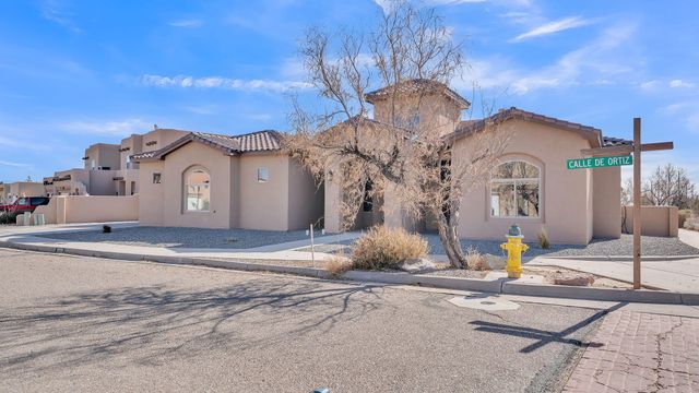 2273 Calle De Ortiz SW, Los Lunas, NM 87031