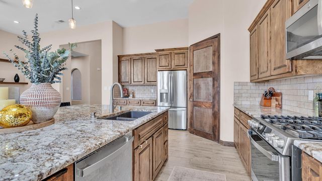 2273 Calle De Ortiz SW, Los Lunas, NM 87031