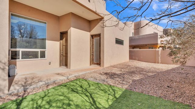 2273 Calle De Ortiz SW, Los Lunas, NM 87031