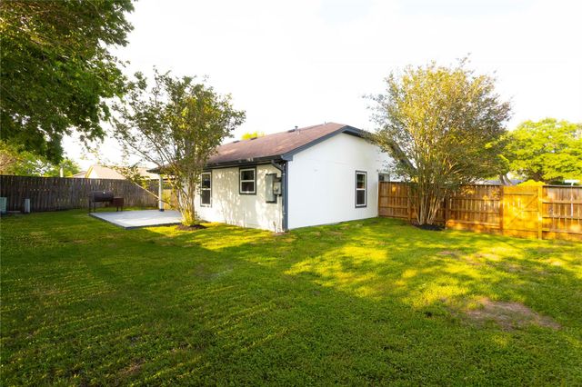 10030 Tahoka Lane, Sugar Land, TX 77498