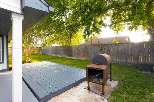10030 Tahoka Lane, Sugar Land, TX 77498