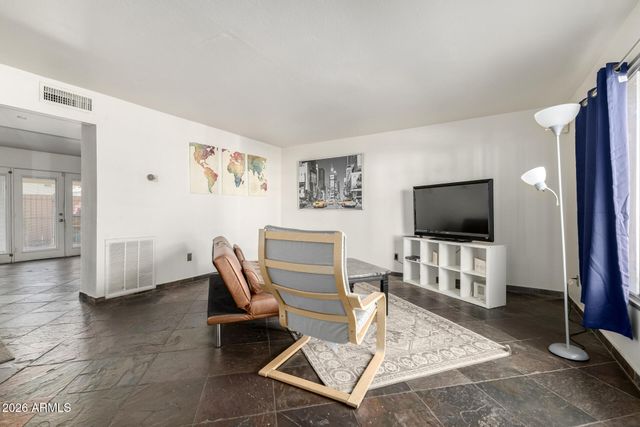 1511 W HAZELWOOD Street, Phoenix, AZ 85015