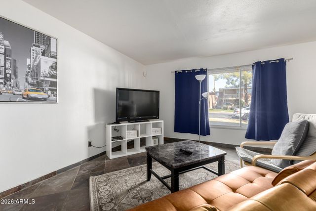 1511 W HAZELWOOD Street, Phoenix, AZ 85015