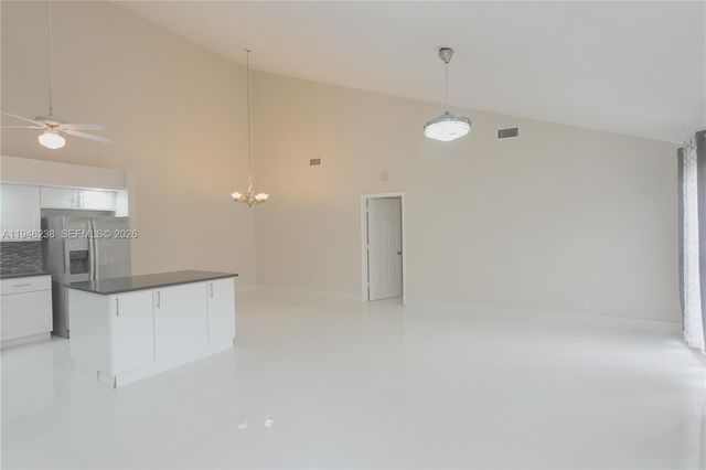 518 NE 48th St 518, Boca Raton, FL 33431