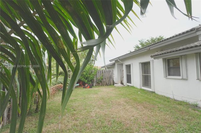 518 NE 48th St 518, Boca Raton, FL 33431