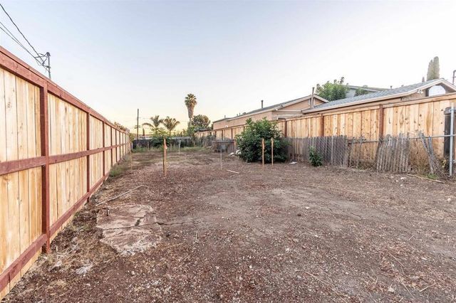 9849 Saint George St, Spring Valley, CA 91977