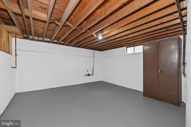 943 WOODFORD DR, Dover, DE 19904