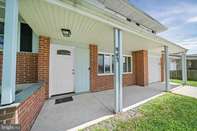 943 WOODFORD DR, Dover, DE 19904
