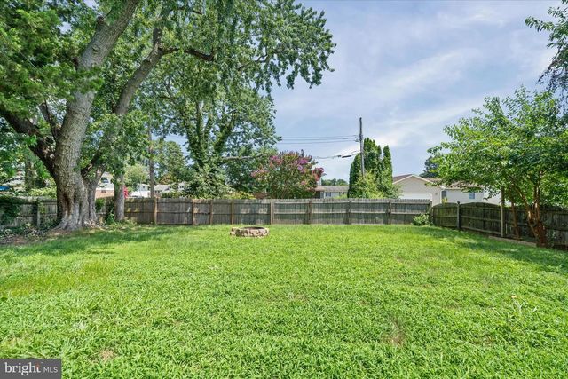 943 WOODFORD DR, Dover, DE 19904