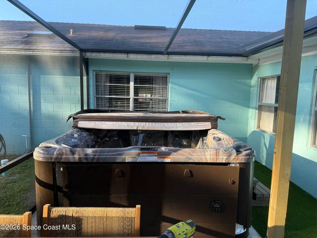 913 Dupont Street NE, Palm Bay, FL 32907