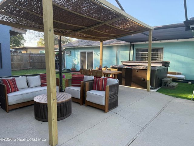 913 Dupont Street NE, Palm Bay, FL 32907