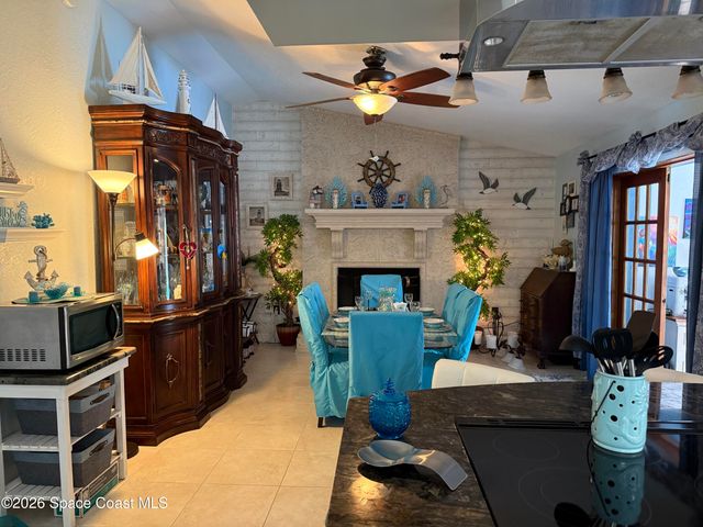 913 Dupont Street NE, Palm Bay, FL 32907