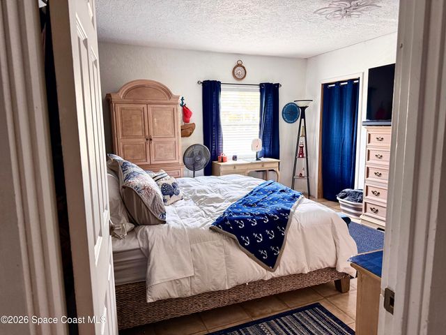 913 Dupont Street NE, Palm Bay, FL 32907