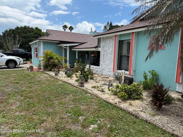 913 Dupont Street NE, Palm Bay, FL 32907