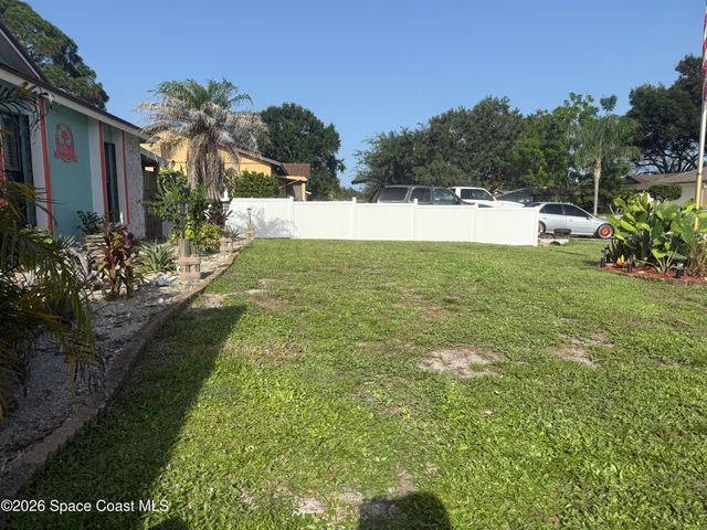 913 Dupont Street NE, Palm Bay, FL 32907