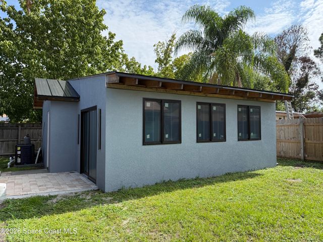 913 Dupont Street NE, Palm Bay, FL 32907
