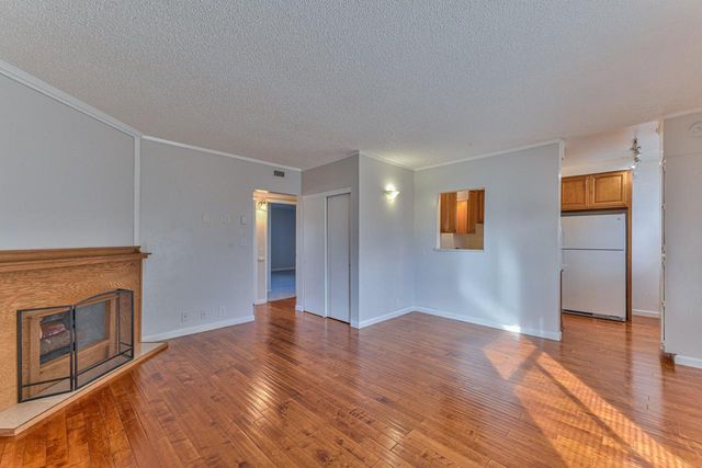 500 Glenwood Circle 435, Monterey, CA 93940